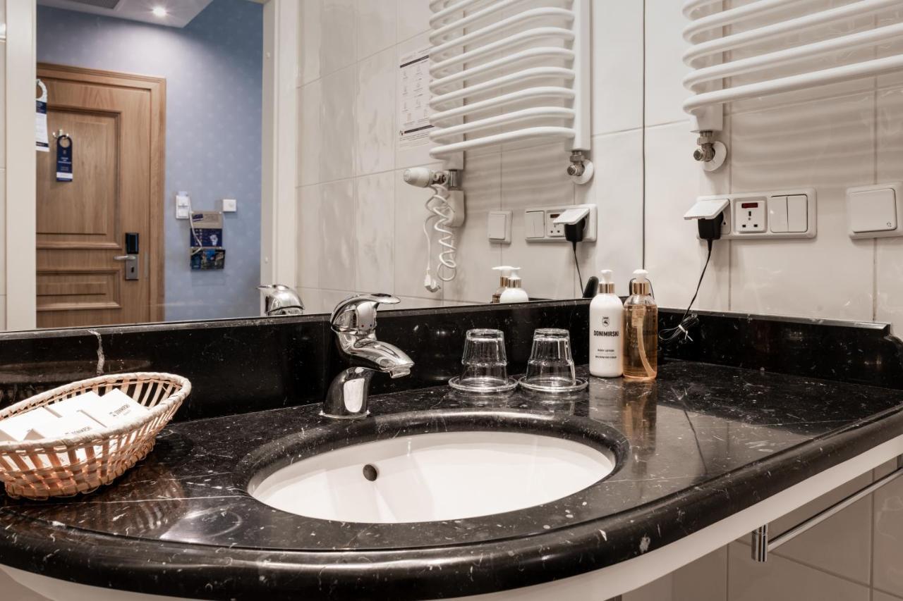 Hotel Grodek Krasków Εξωτερικό φωτογραφία Bathroom