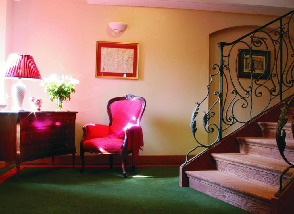 Hotel Grodek Krasków Εξωτερικό φωτογραφία Interior of the hotel